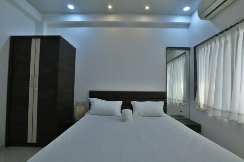 Hotel Sai Navsari, Забронировать Отель Отели штата Махараштры 3 звезды, 3*