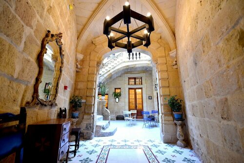 The Lodge, Book Hotel Hotels in Bormla with Parking, Parking