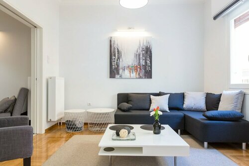 Newly Renovated Stylish Urban Flat, Забронировать Апартаменты/квартира Афины периферийная единица Центральные Афины