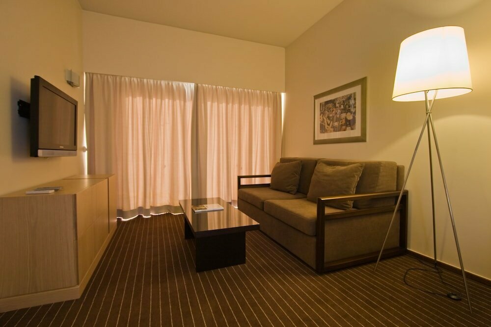 Hotel Girassol - Suite Hotel