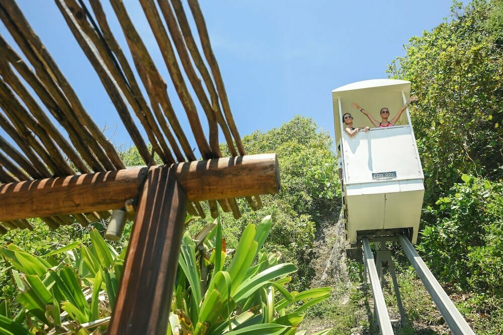 Escape to Paradise, Deluxe Fractional 2BR Garden Pool Villa Private Beach Near Uluwatu