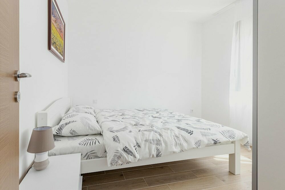 Muo Sea Front Apartments Kotor
