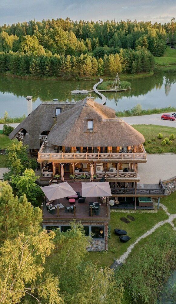 Jonathan SPA Estate