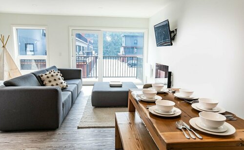 Powder Village Retreat by Revelstoke Vacations, Book Lejlighed Revelstoke Mountain Revelstoke