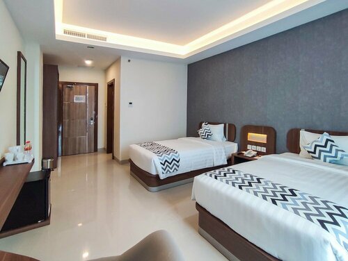 Unhas Hotel & Convention, Rezervați Hotel Hoteluri în Sulawesi cu parcare, Parcare