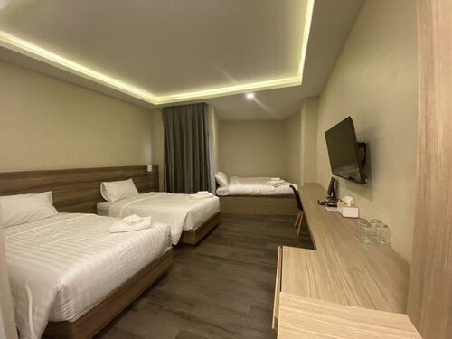 Calinton Hotel, Rezervovat Hotel  