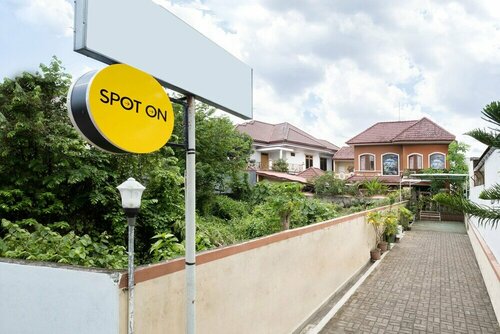 OYO 1806 Puri Arsita Homestay, Boek Hotel Depok 