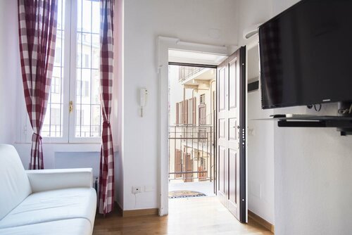 White and Clean Apartment near Metro MM1, Забронировать Апартаменты/квартира Апартаменты Милана, рядом с Де Анджели, Апартаменты/квартира