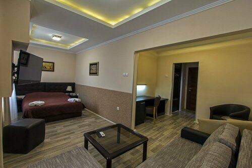 Hotel Petrus, Забронировать Отель Недорогие отели Парачин, недорогие