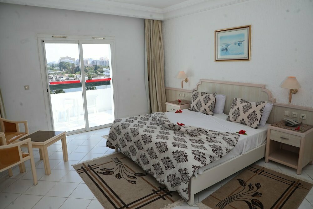 Hotel Jinene Resort