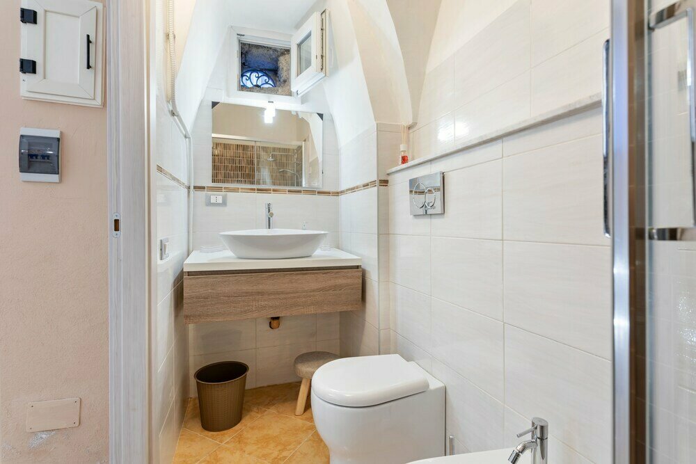 Cerami Studio Flat