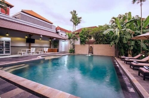 Smv. 10-br · 10br Pool Prime Area Walk to Beach and Shops, Book Hotel Northern Kuta Bali