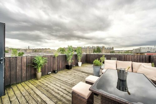 Luxury Modern Penthouse Private Rooftop, Забронировать Дом для отпуска Коттеджи Эдинбурга, рядом с Торговый район "Мултриз-уолк", Коттедж