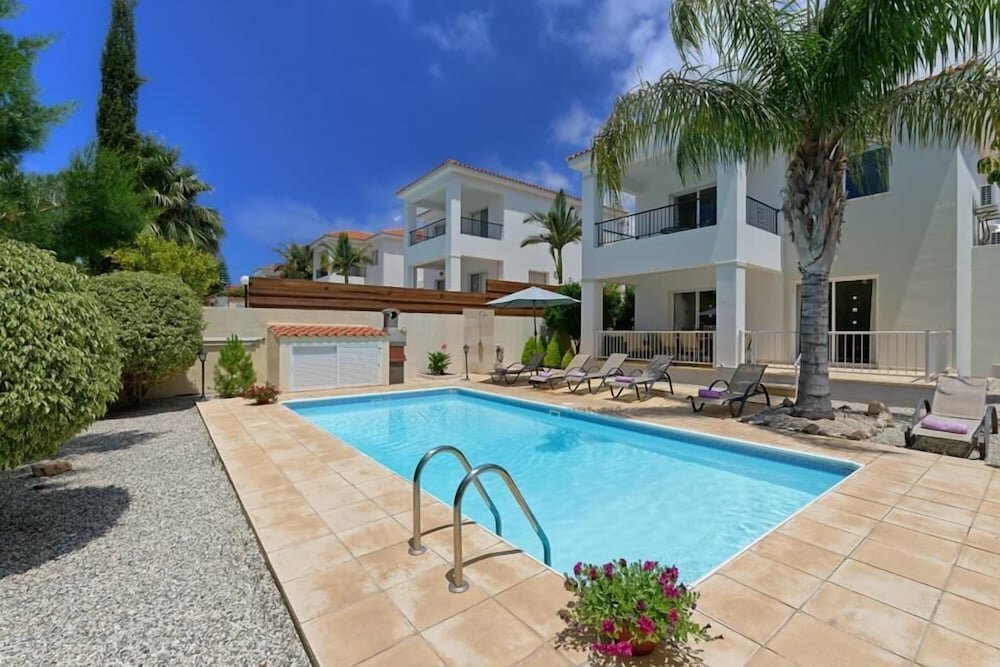 Villa Matheos - Elegant 3-BR Retreat near Coralia Beach