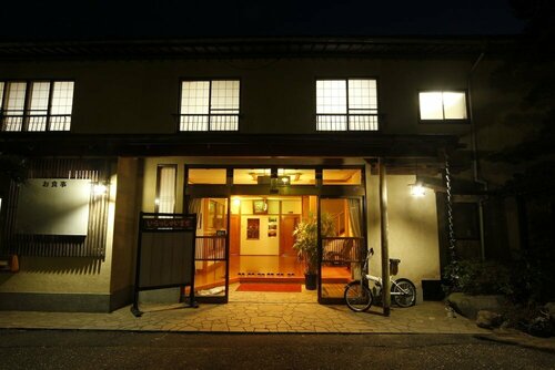 Tsurunoya, Book Hotel Hoteller i Chiba med parkering, Parkering
