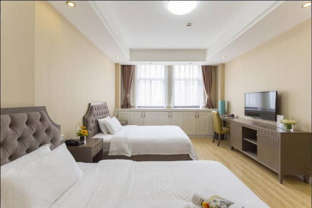 Shine Apartment