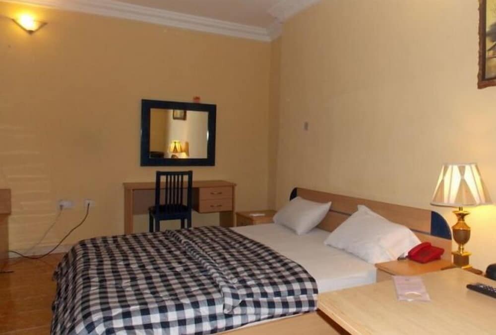 Royal Paragon Hotel