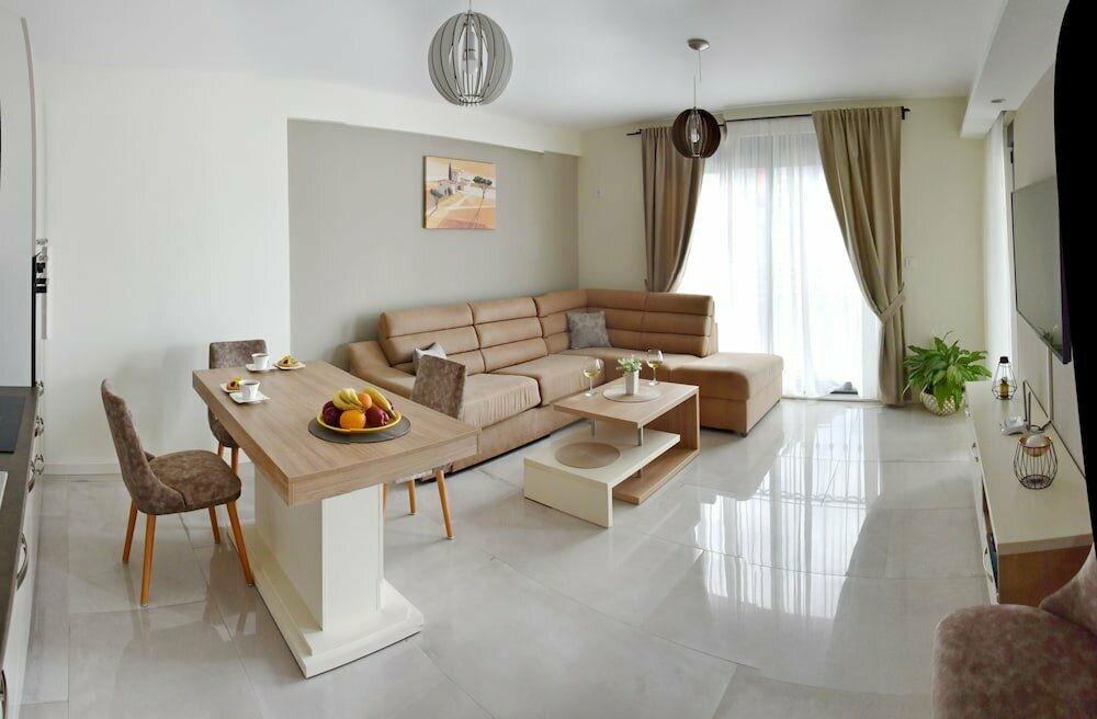 Villa Royal Apartments