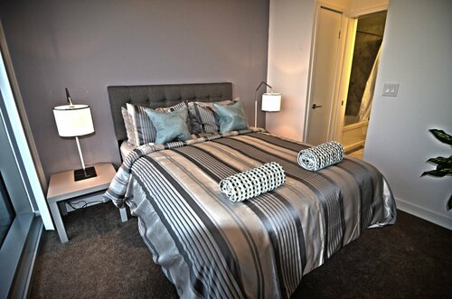 Toronto Escape - Onyx Suite, Забронировать Отель Отели Торонто с парковкой, Парковка