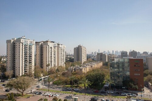 Modern & Stylish 3BR Apt With Balcony, Забронировать Апартаменты/квартира Апартаменты Тель-Авива, Апартаменты/квартира