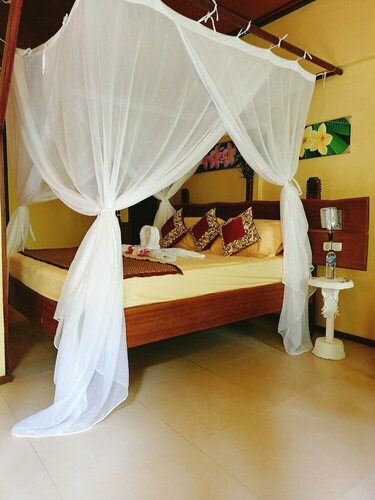 Tangkoko Sanctuary Villa, Забронировать Вилла Коттеджи Сулавеси, Коттедж