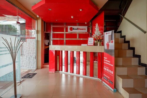 RedDoorz near Kendari Beach 2, Book Hotel Billige hoteller i Sulawesi