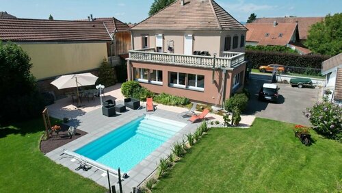 Maison Curiale, Book Bed and Breakfast Hoteller i Burgund med parkering, Parkering
