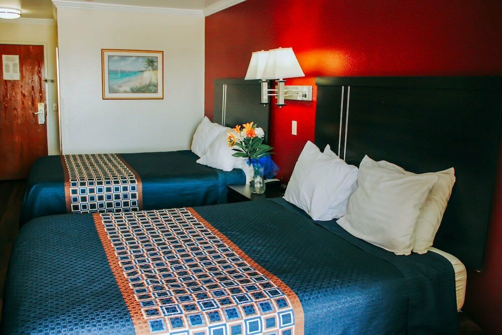 Rodeway Inn & Suites