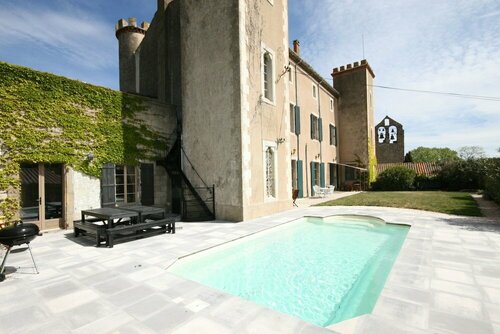 Chateau de Douzens, Book Hotel 5-stjernede hoteller i Douzens, 5*