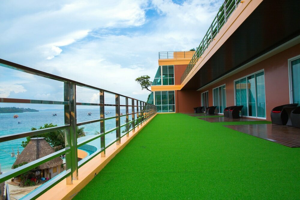 Phi Phi Cliff Beach Resort