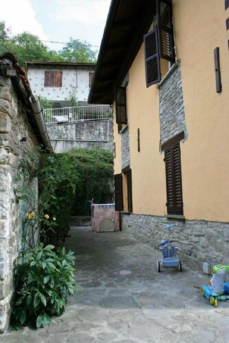 La casa di Candida, Rezervați Hotel Dego Liguria