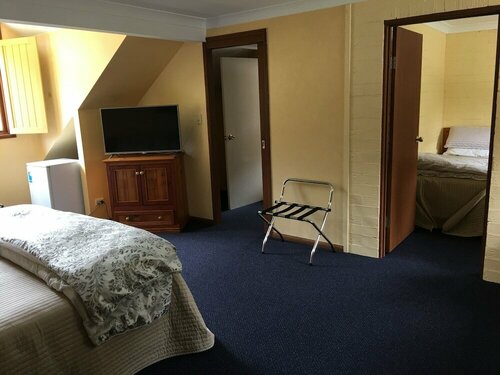Girraween Country Inn, Prenota Hotel Eukey Queensland
