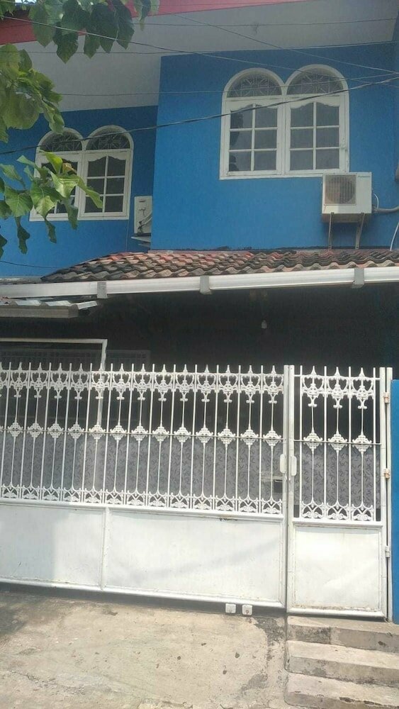 Express O 92061 Omah Oewie Syariah