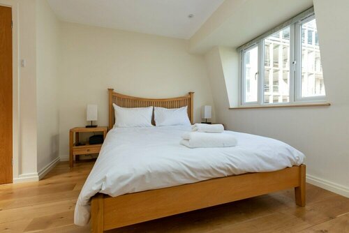 Modern and Bright 3 Bedroom House in Paddington, Забронировать Дом для отпуска Виллы Большого Лондона, Вилла
