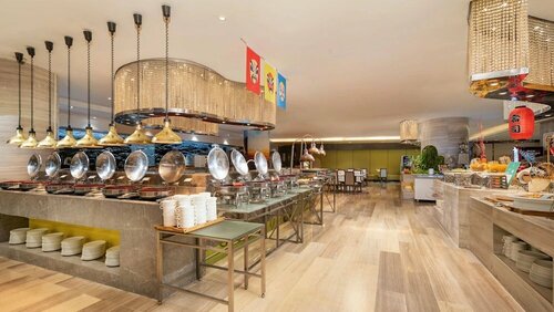 Holiday Inn Shijiazhuang Central by IHG, Забронировать Отель Qiao Xi Шицзячжуан