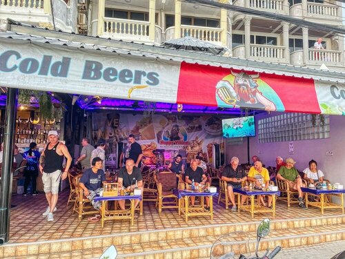 Happy Vikings - Beachfront, Забронировать Отель Джомтьен-Бич 