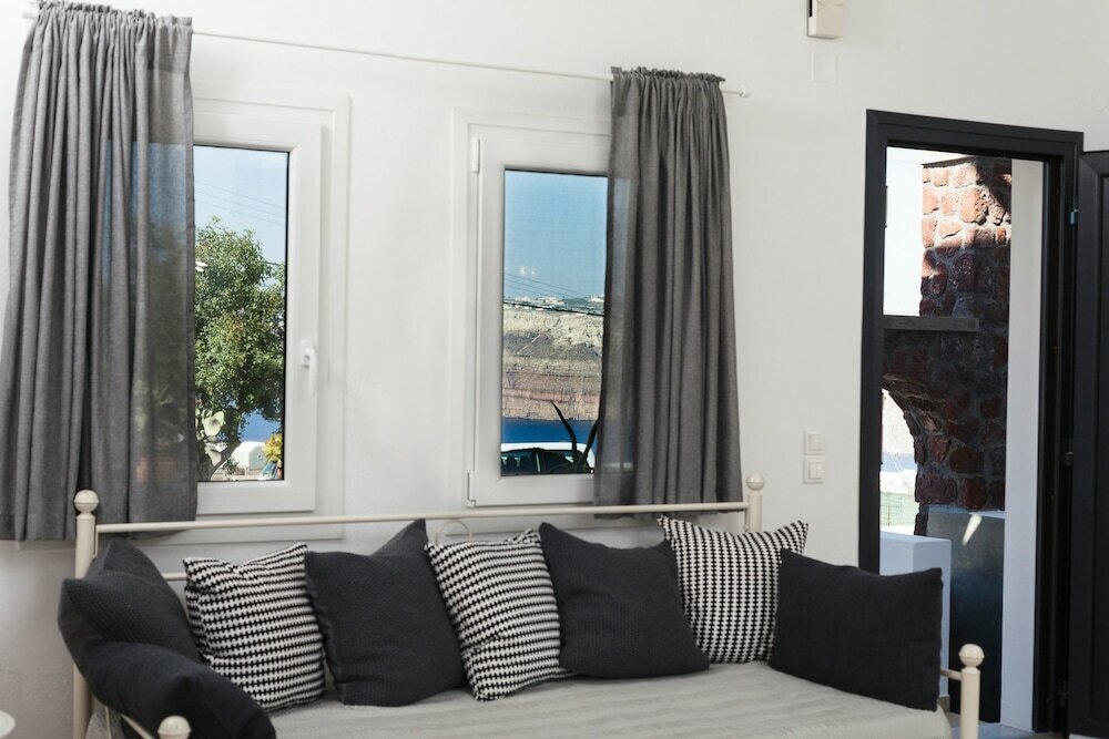 Aelia Suites Akrotiri, Santorini