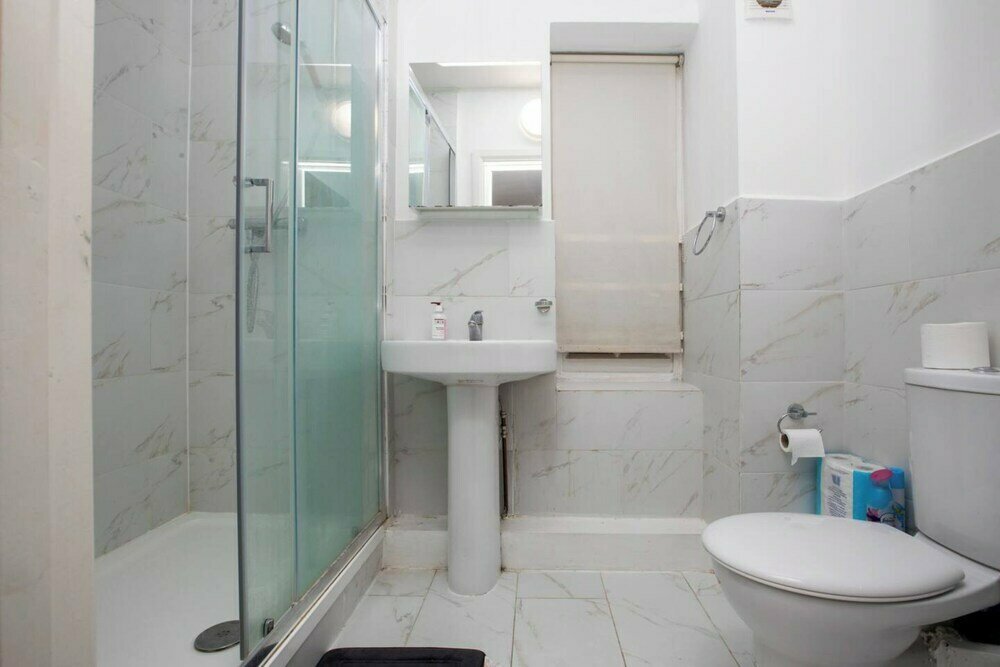 Spacious 1BD Flat 2 Mins to Hyde Park - Mayfair!