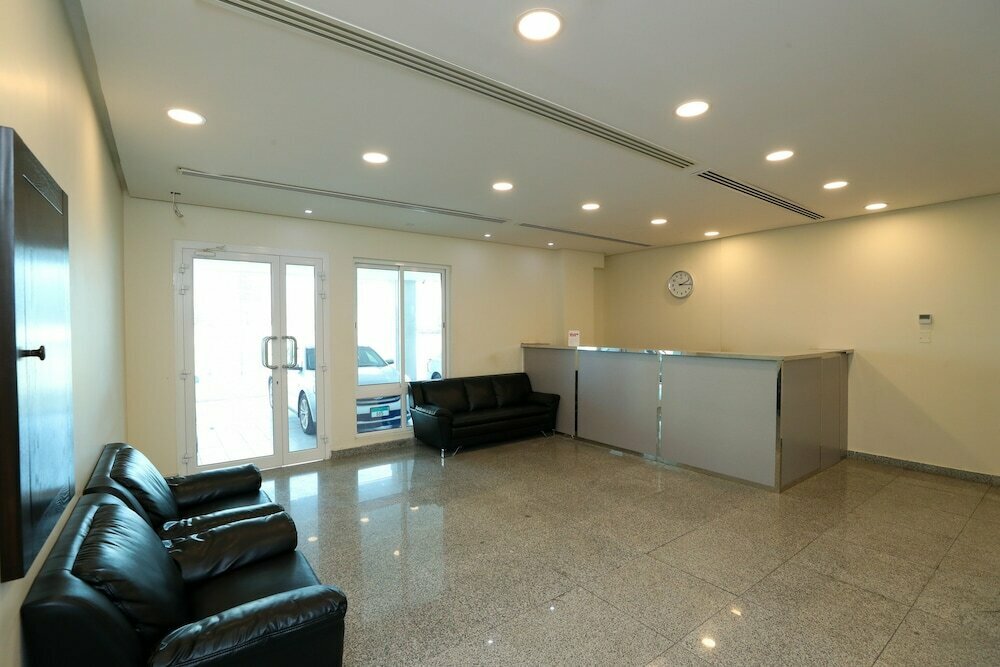 Oyo 109 Dana Plaza 2