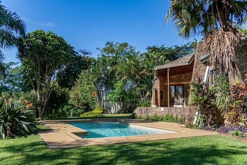 Faraway Lodge B&B, Забронировать Отель «постель и завтрак» Отели Дурбана с парковкой, Парковка