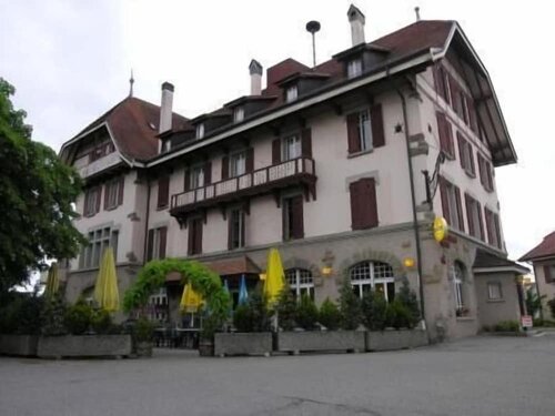 Hotel Acacia, Забронировать Отель Цвайзиммен Simmental