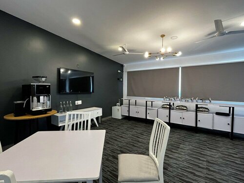 Hotel Z Triloha, Забронировать Отель Бангалор штат Карнатака, рядом с Embassy Tech Village