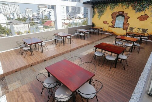 Eyes Hotel, Забронировать Отель Танбинь Хошимин