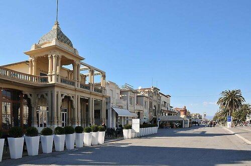 Hotel Garden, Забронировать Отель Виареджо Версилия