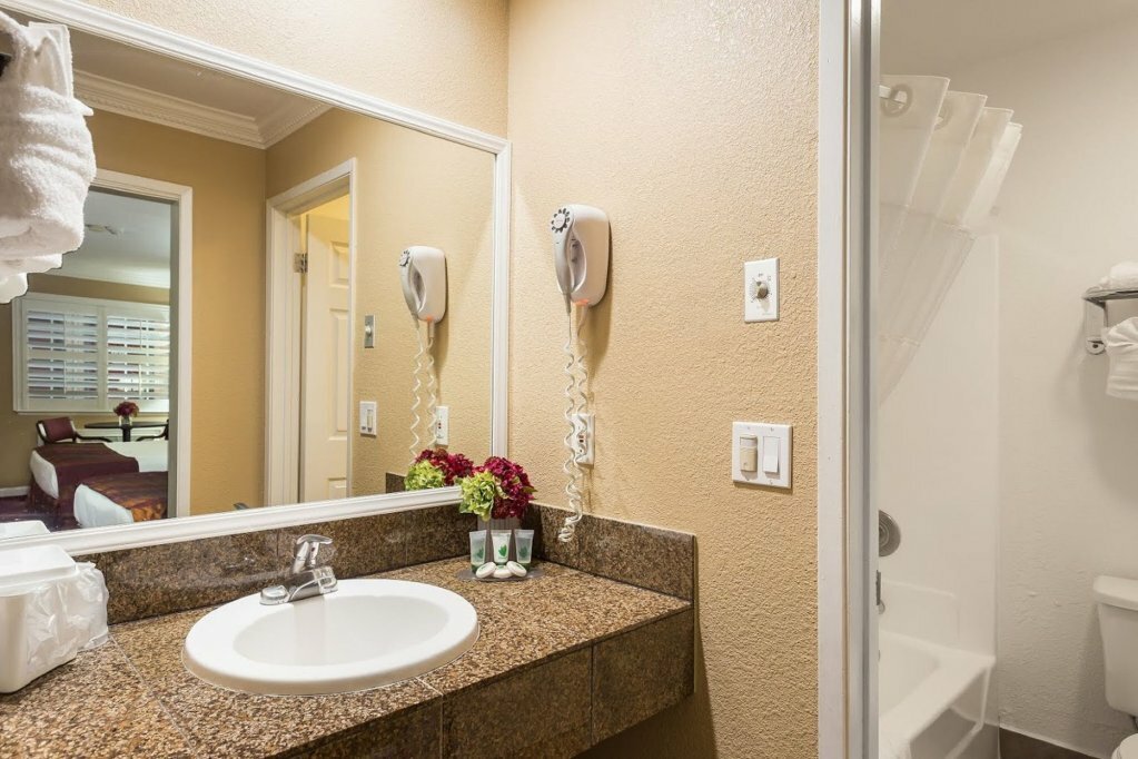 Fontaine Inn San Jose