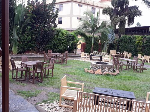 Jolly Court Hotel, Réserver Hôtel Hôtels à Kampala avec parking, Parking