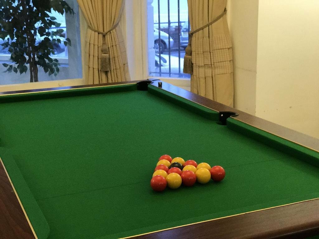 Oyo The Strand Hotel