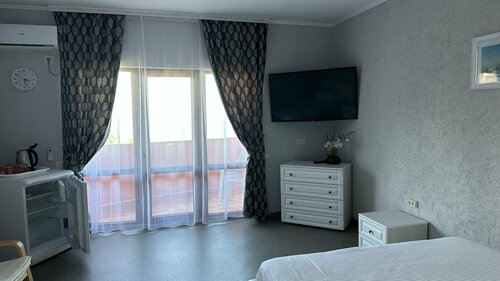Krymsky dvorik, Rezervați Pensiune Hoteluri în Crimea cu parcare, Parcare