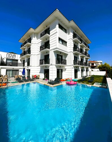 Nova Butik Hotel Çeşme, Забронировать Отель Отели Чешме с бассейном, рядом с Cesme Bus Terminal, Бассейн