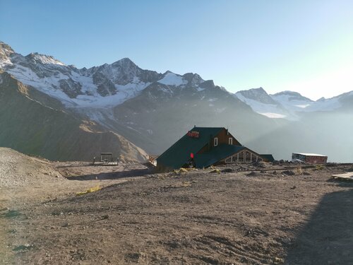 Chiper-Azau, Reservar Hotel Terskol Elbrus Ski